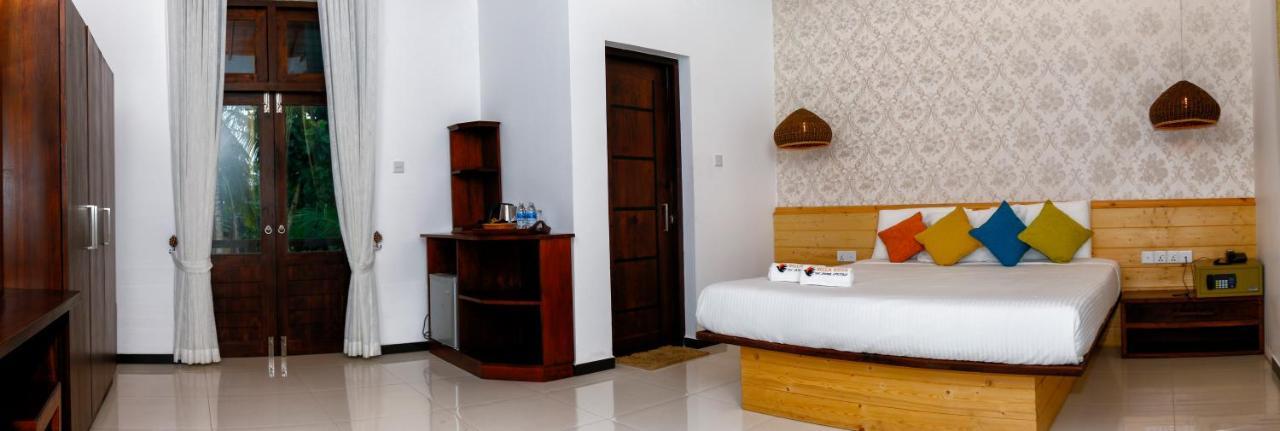 Hotel Bella Vista Anuradhapura Exterior photo